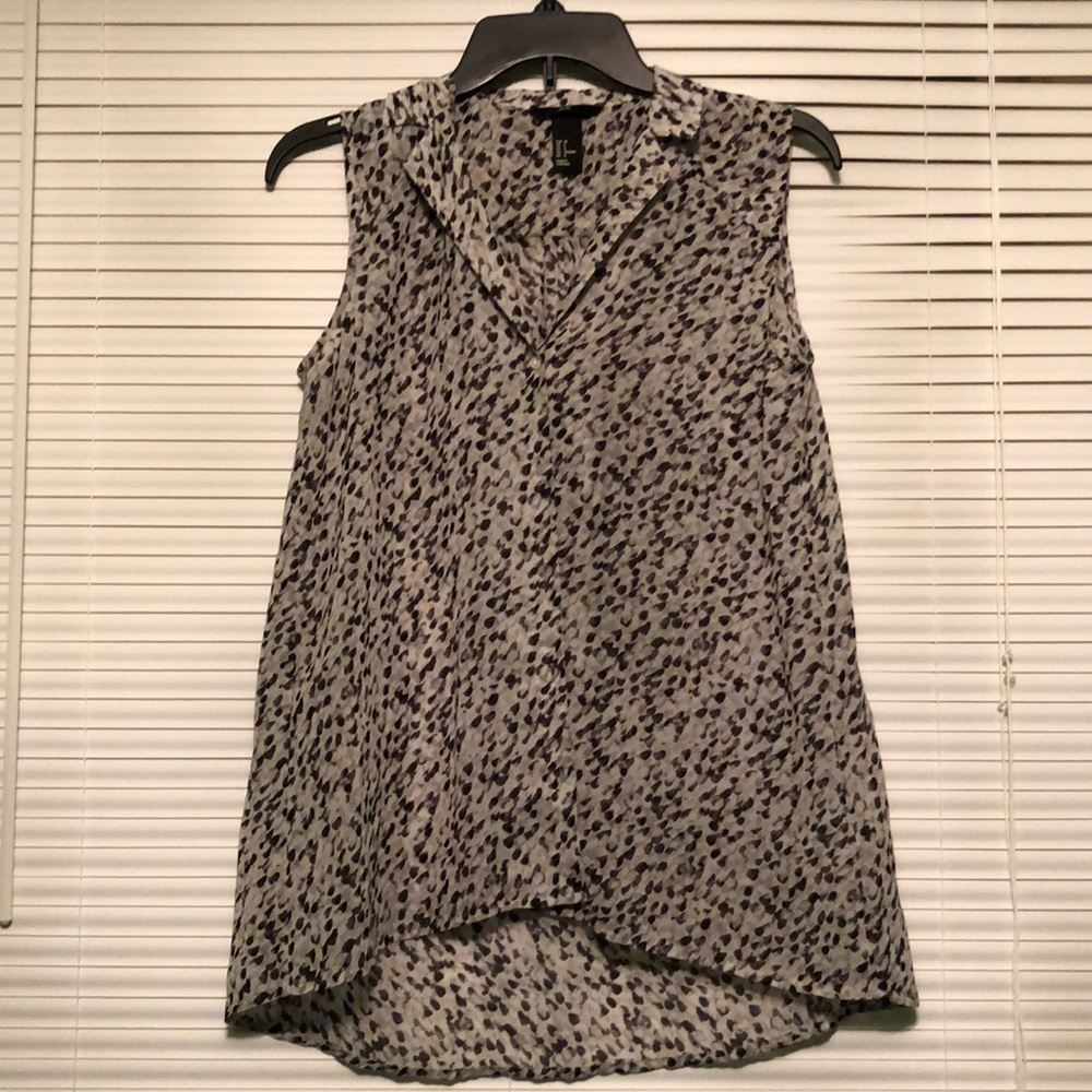 Button down sleeveless blouse